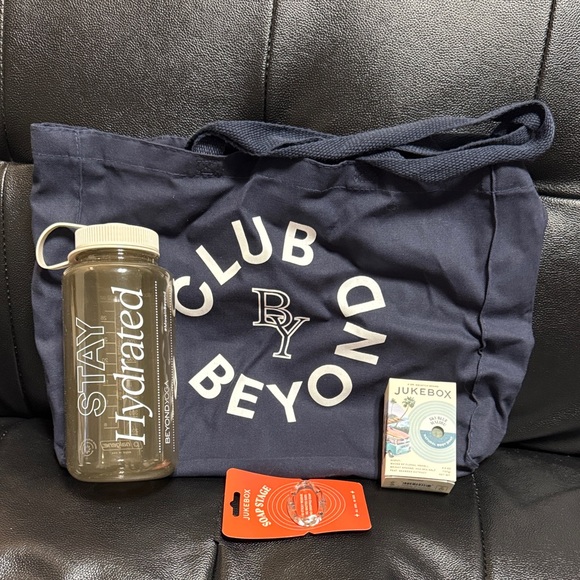 Beyond Yoga Handbags - Beyond Yoga Club Beyond Navy Tote Bag, Grey Nalgene Water Bottle & Soap Bundle